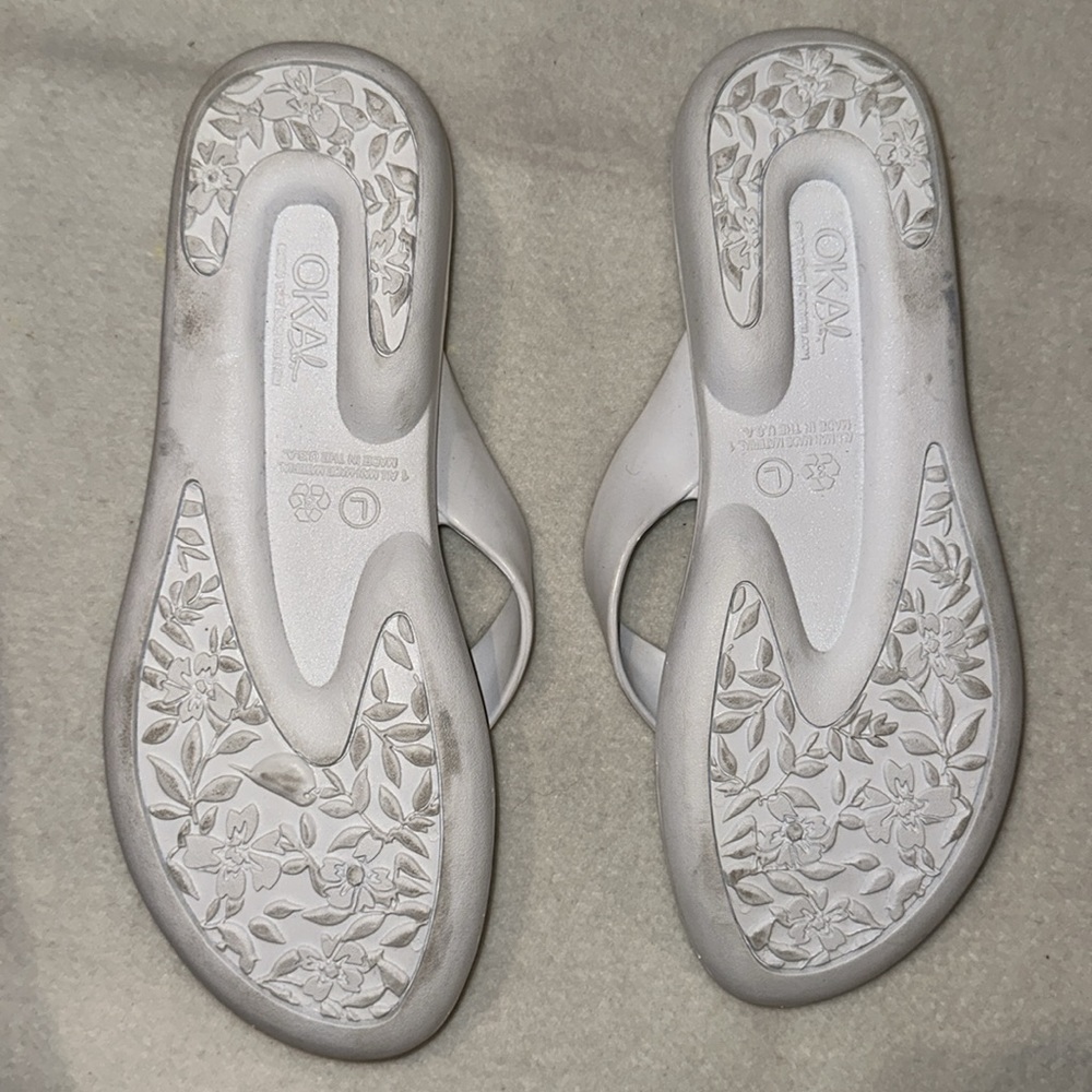 Lightly Worn White Flip Flops - image 3